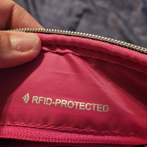 Brand New Sarah Jessica Parker Travel Belt Bag - Picture 5 of 9